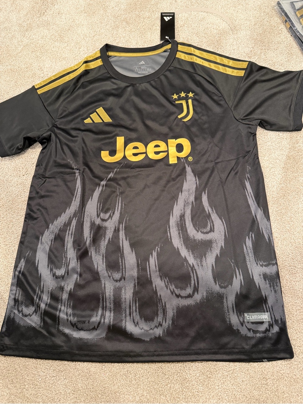 Adidas Juventus men’s 26/27 away slim fit soccer jersey (size up)
